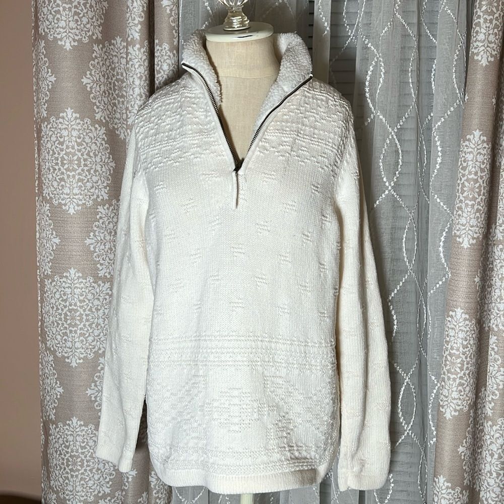 Croft and Barrow off white knit sweater